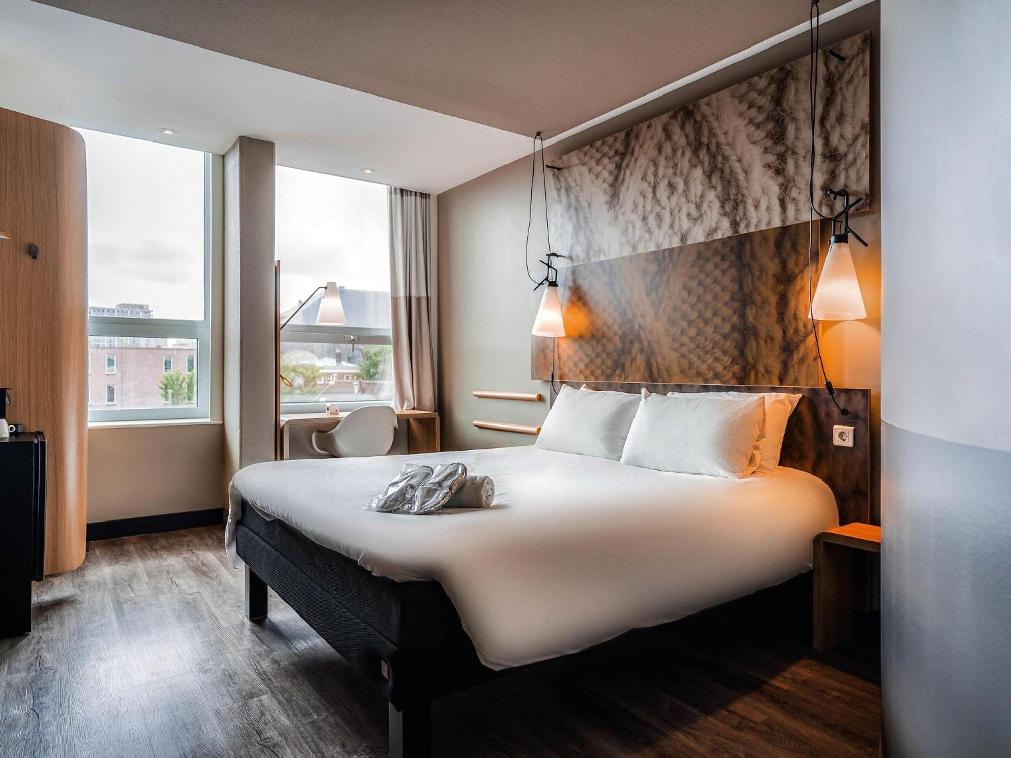 Ibis Centre Hotel 3*