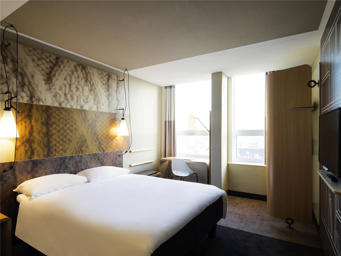 Ibis Centre Hotel 3*