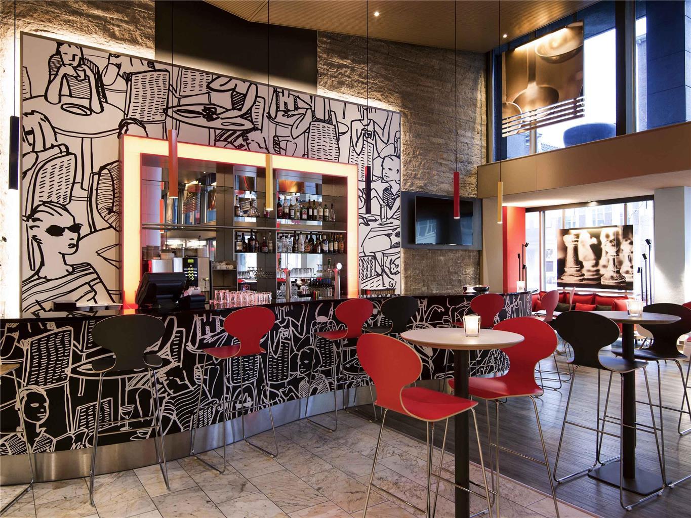 Ibis Centre Hotel 3*