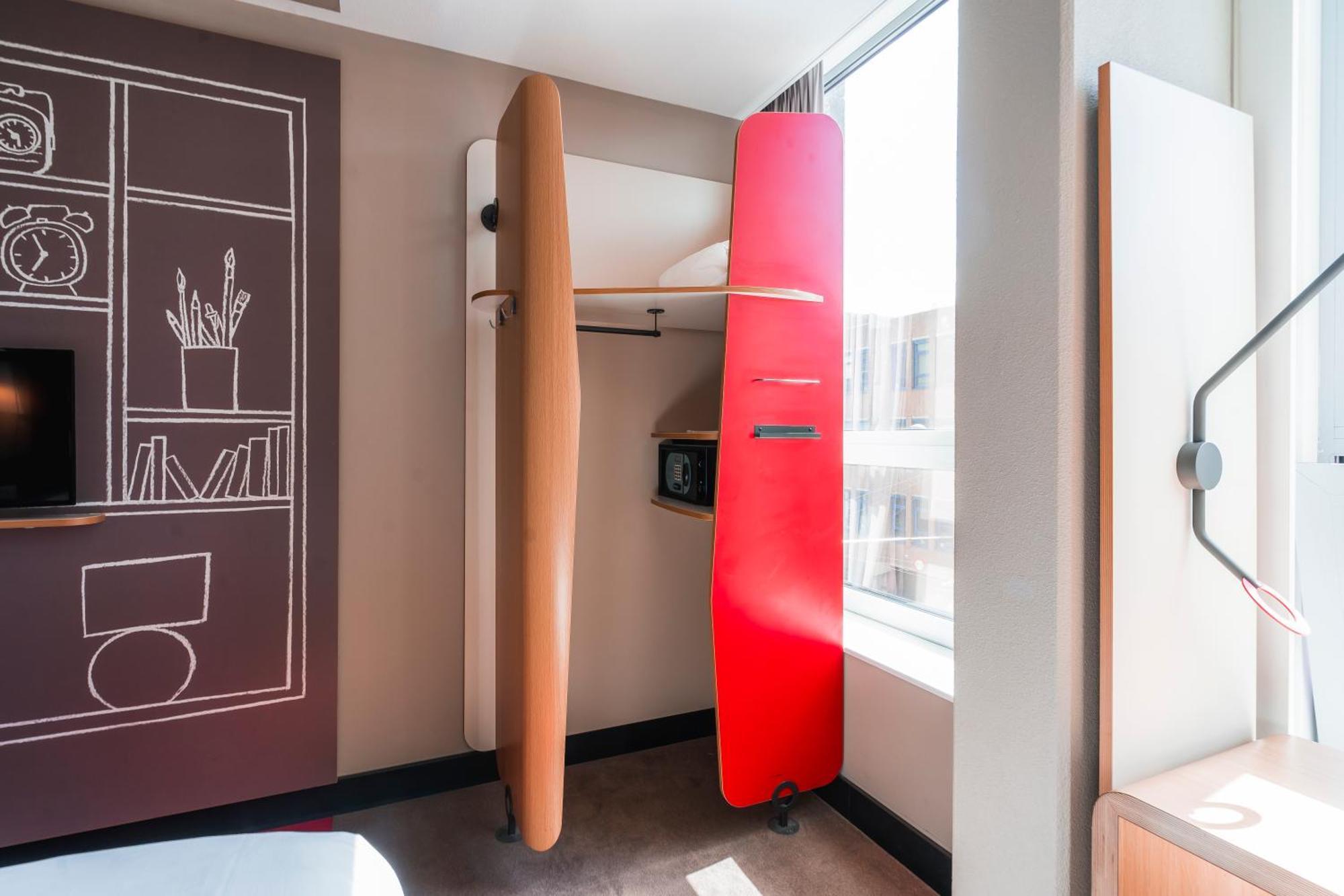 Ibis Centre Hotel 3*