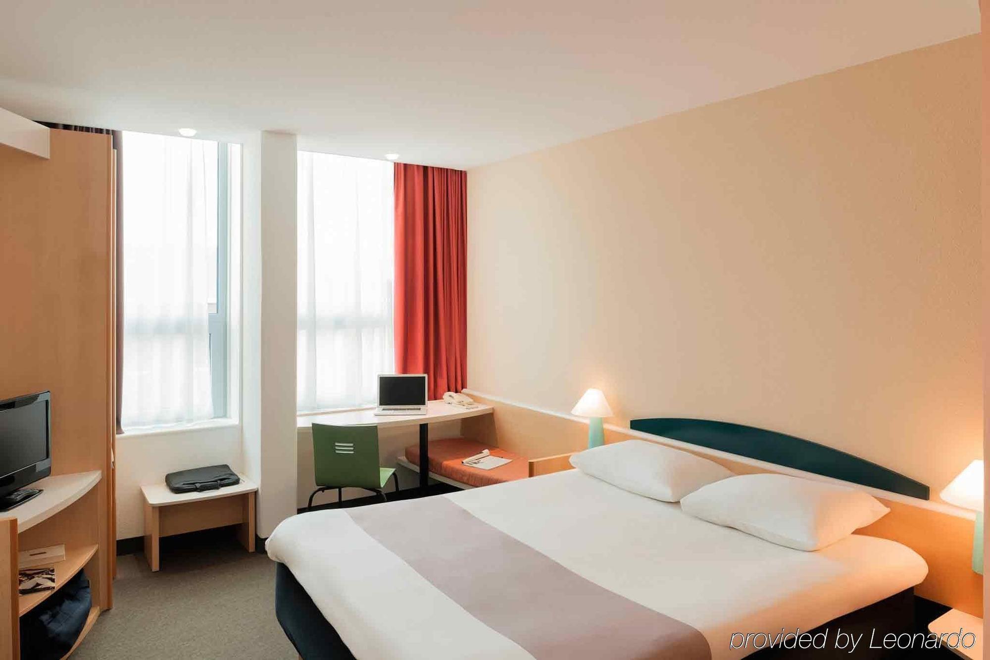 Hotel Ibis Centre 3*